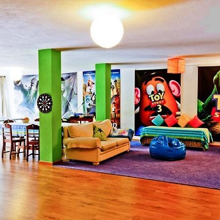 Coloured Studio FAO Szoba fotó