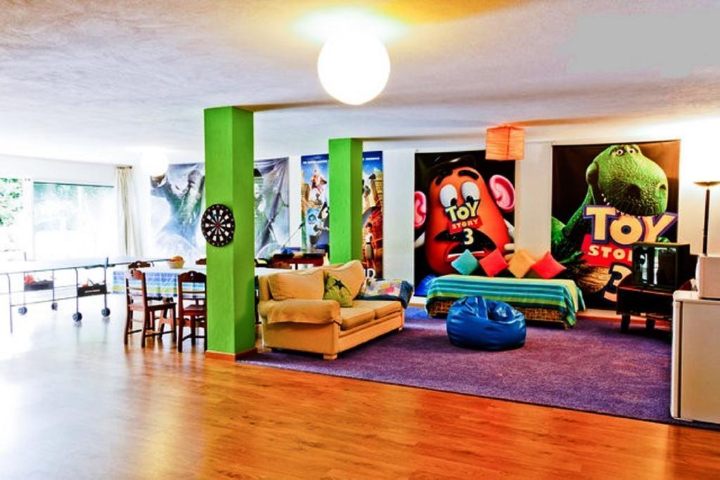 Coloured Studio FAO Szoba fotó